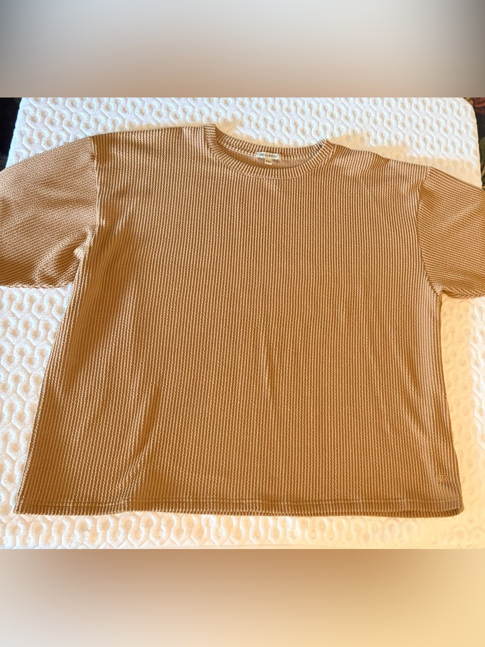 Albion Short-Sleeve Textured Crewneck Top in Camel